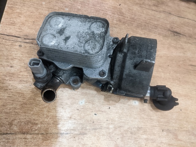 Корпус маслофільтра 9656830180 PEUGEOT