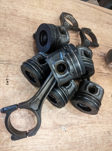 Блок циліндрів двигуна LR010297 LAND ROVER