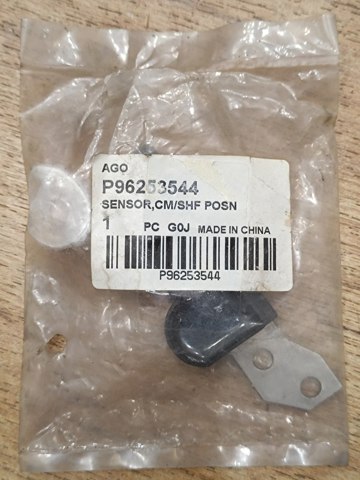 Датчик положення распредвалу P96253544 GM