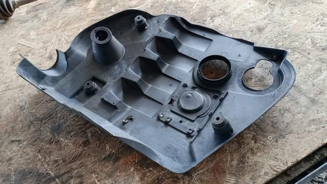 Кришка двигуна декоративна 038103925 VAG