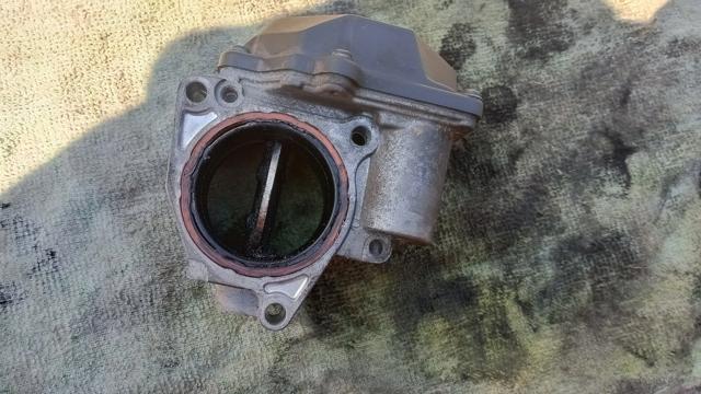 Заслінка повітряна 03G128063A VAG