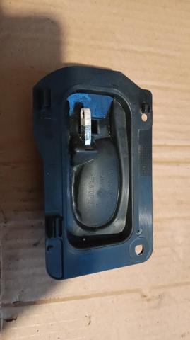 Ручка передніх дверей внутрішня, права 09134968 GM