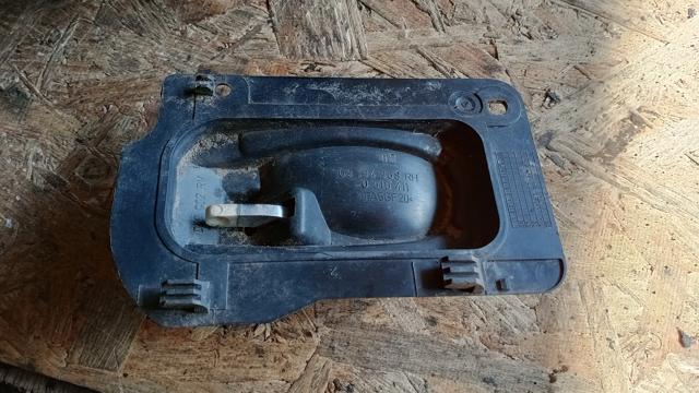 Ручка передньої двері внутрішня права 09134968 OPEL