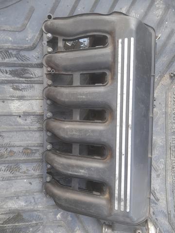 Колектор впускний 11617800586 BMW