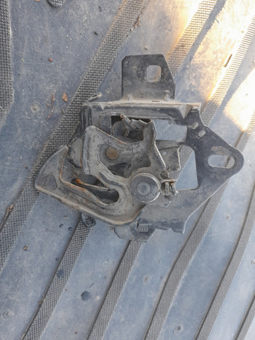 Замок кришки капота 1J0823509C VAG