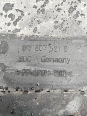 Буфер (бампер) задній 1K6807421 VAG