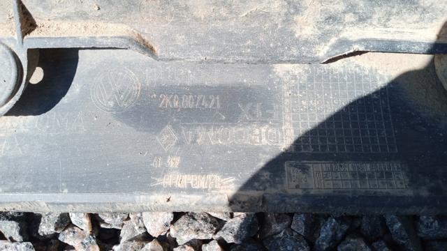 Буфер (бампер) задній 2K0807421 VAG