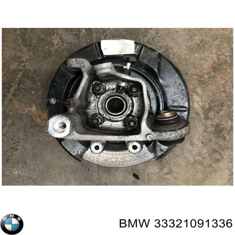 Цапфа поворотна права 33321091336 BMW