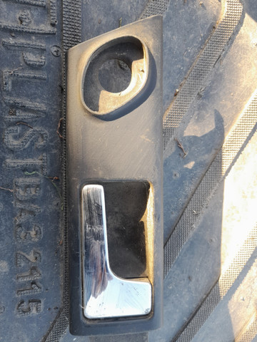 Ручка задніх дверей, внутрішня, права 3B0839114 VAG