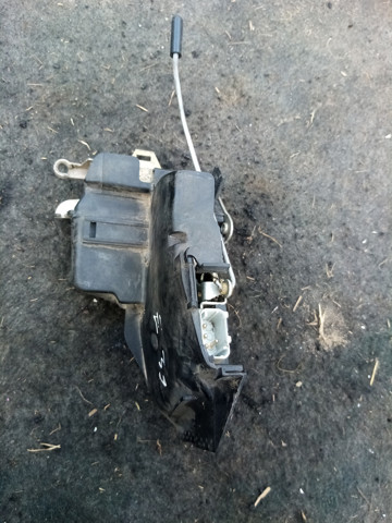 Замок двері правої передньої 51218125668 BMW