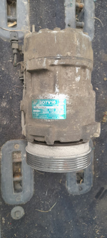 Компресор системи кондиціювання 7M3820803B VAG