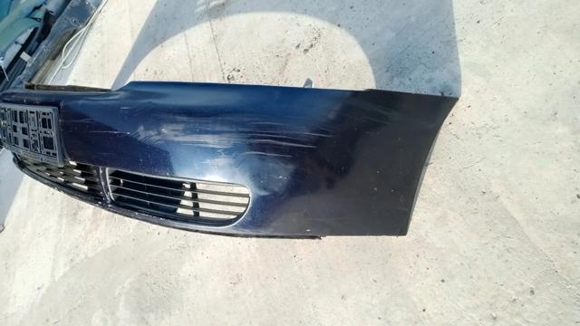 Кожух бампера переднього 8D0807111 VAG