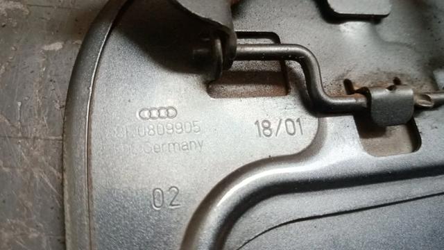 Лючок паливного бака 8E0809905 VAG