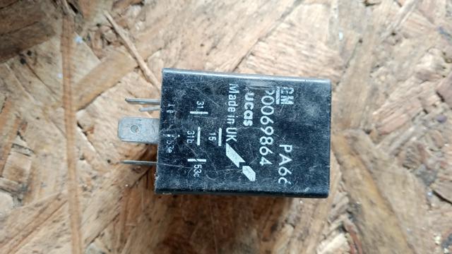 Реле керування склоочисника 90069864 GM