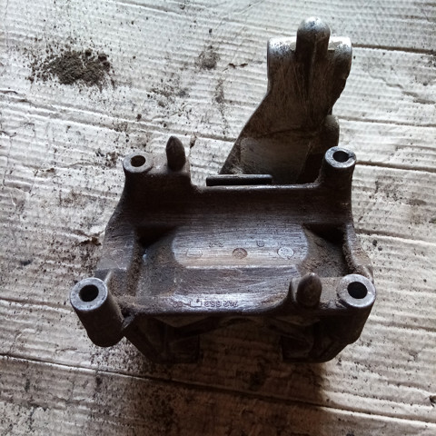 Опора коробки передач 90495514 OPEL