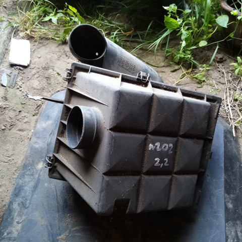 Корпус повітряного фільтра A6040900001 MERCEDES