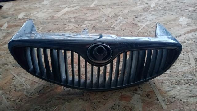 Решітка радіатора Mazda Xedos 6