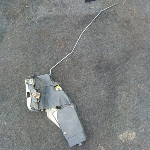 Замок водійських дверей MR911383 MITSUBISHI