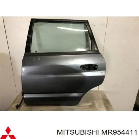 Двері задні Mitsubishi Space Star