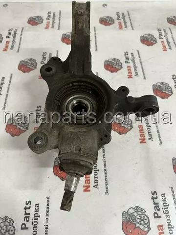 Кулак поворотний передній правий 400103826R RENAULT