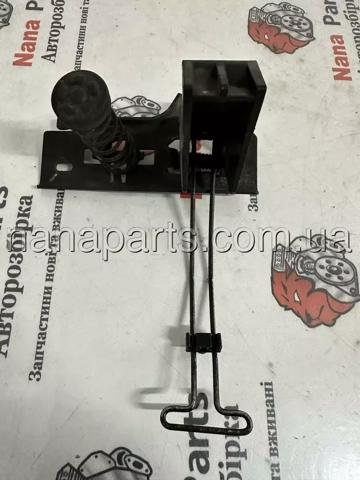 Кронштейн замку капоту 656030007R RENAULT