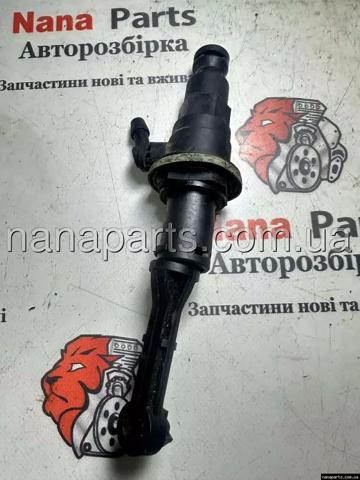 Циліндр зчеплення, головний 8200459155 RENAULT