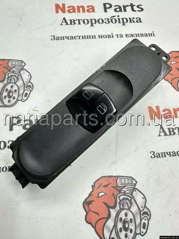 Кнопковий блок керування склопідіймачами передній лівий A9065451513 MERCEDES