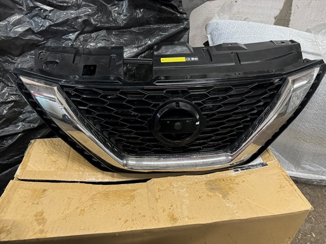 Облицювання радіатора 62310HV22C NISSAN