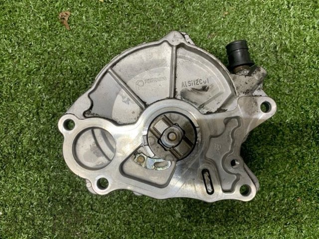 Насос вакуумний 03L145100H VAG