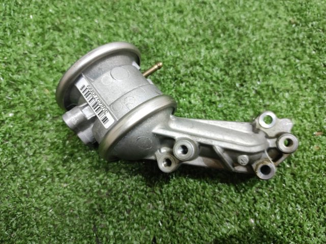 Клапан подачі вторинного повітря 06E131102G VAG