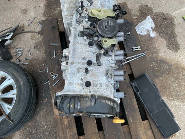 Двигун у зборі 06K100035T VAG
