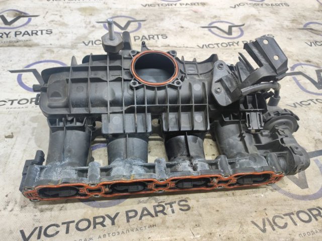 Колектор впускний 06L133201FA VAG