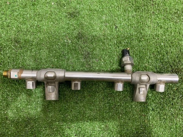 Розподільник палива 06L133317L VAG
