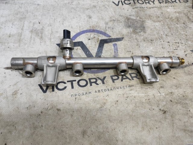 Паливна рампа 06L133317L VAG