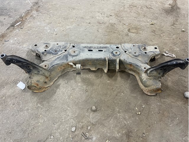Підрамник передній 1758710 FORD