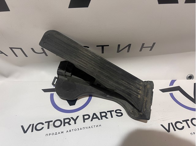 Підаль газу 1K1723503AR VAG