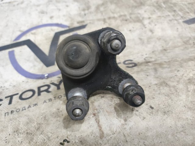 Кульова опора, нижня, права 3C0407366B VAG