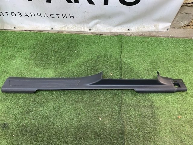 Накладка дверного порога внутрішня, передні праві 3CN853372D82V VAG
