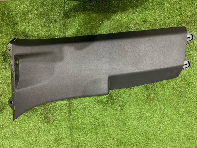 Обшивка стійки кузова внутрішньої, середня нижня ліва 3CN867291B82V VAG