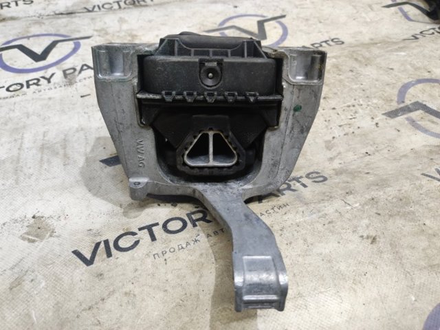 Права подушка двигуна 3Q0199262C VAG