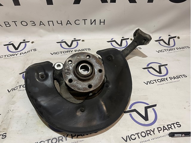 Цапфа - поворотний кулак передній, правий 4G0407254A VAG