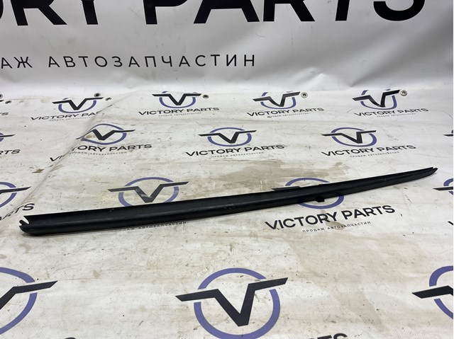 Захисна накладка вітрового скла ліва 4G0854327A VAG
