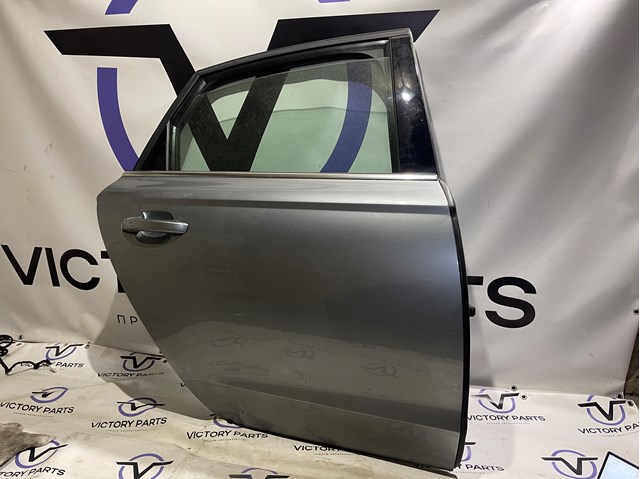Двері задні в зборі 4G5833052 VAG
