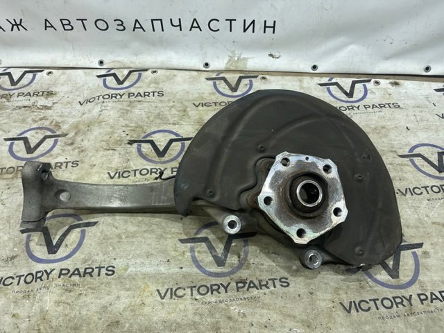 Цапфа поворотна права 4M0407254J VAG