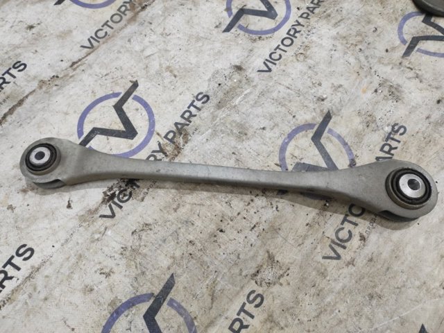 Важіль задньої підвіски поперечний, правий 4M0501530N VAG