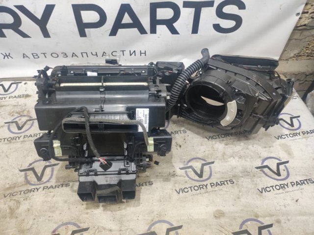 Корпус печі в зборі 4M0820356 VAG