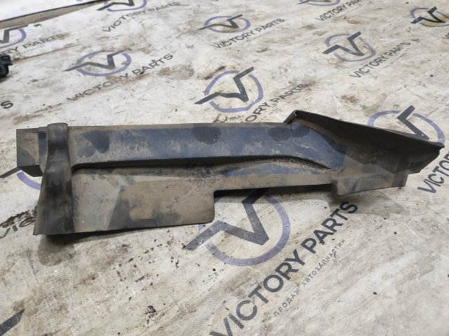 Ущільнювач під капот 4M0821170B VAG