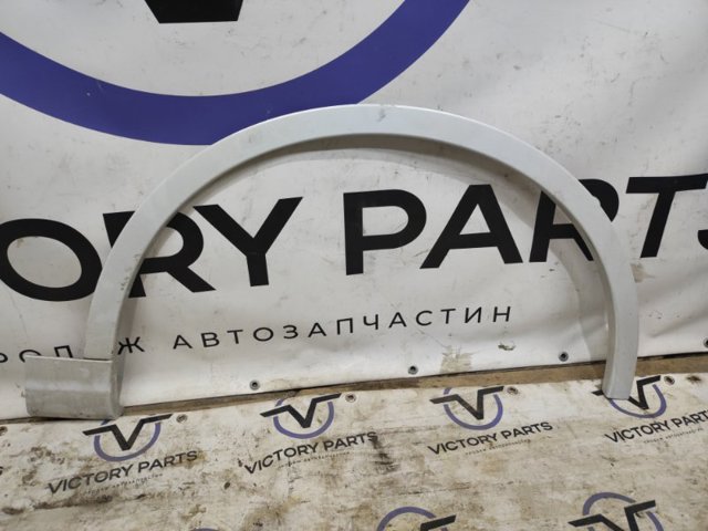 Розширювач/накладка арки переднього крила, правий 4M0853718A VAG