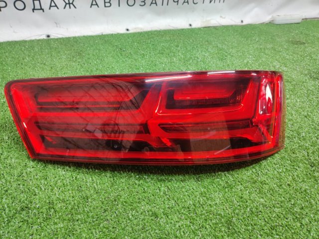 Задні ліхтарі 4M0945094D VAG