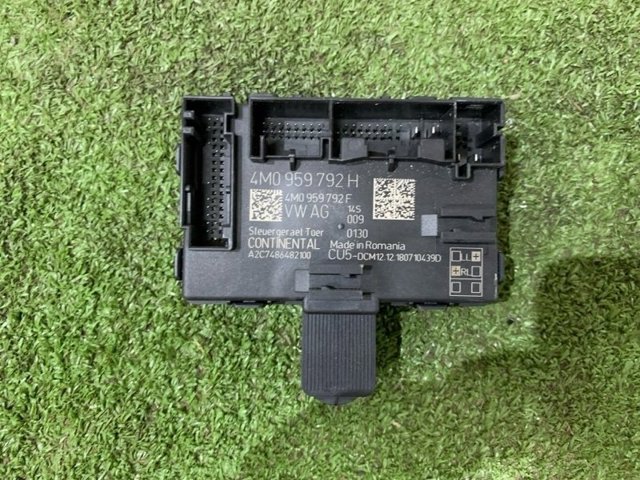 Блок комфорту передніх дверей 4M0959792H VAG